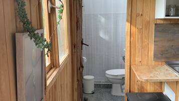 Toallas, jabón y papel higiénico