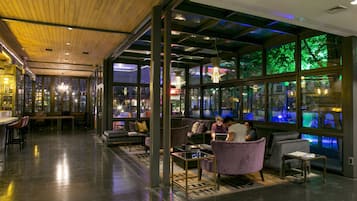 Quầy tiếp tân
