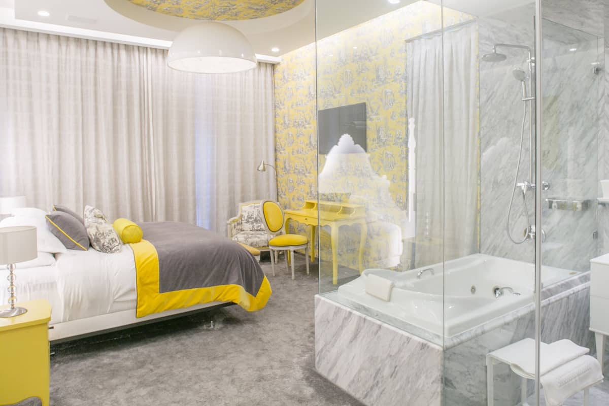 Deluxe tweepersoonskamer | Luxe beddengoed, donzen dekbedden, individueel gedecoreerd