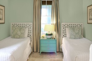 2 soverom, strykejern/-brett, wi-fi og sengetøy