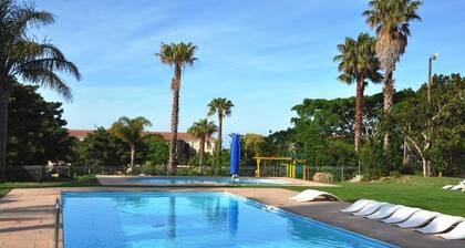 Castleton 19B Family friendly apartment, in a secure resort, in Plettenberg Bay