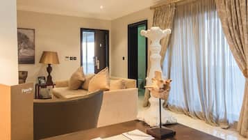 Luxury Room | 1 bedroom, individually decorated, individually furnished, desk