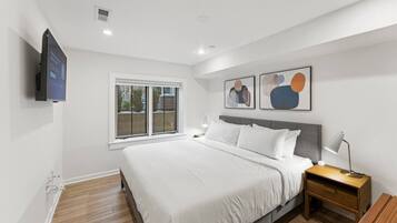 2 bedrooms, desk, iron/ironing board, travel crib