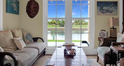 3 Bed 3 Bath Waterfront House located in Schooner Bay, Abaco