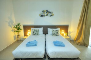 3 chambres, fer et planche à repasser, Wi-Fi gratuit, draps fournis