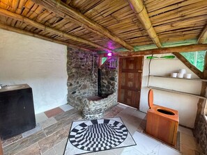 Family Cabin | Bathroom - Eco-Finca Hostal Santorum (Vilcabamba)