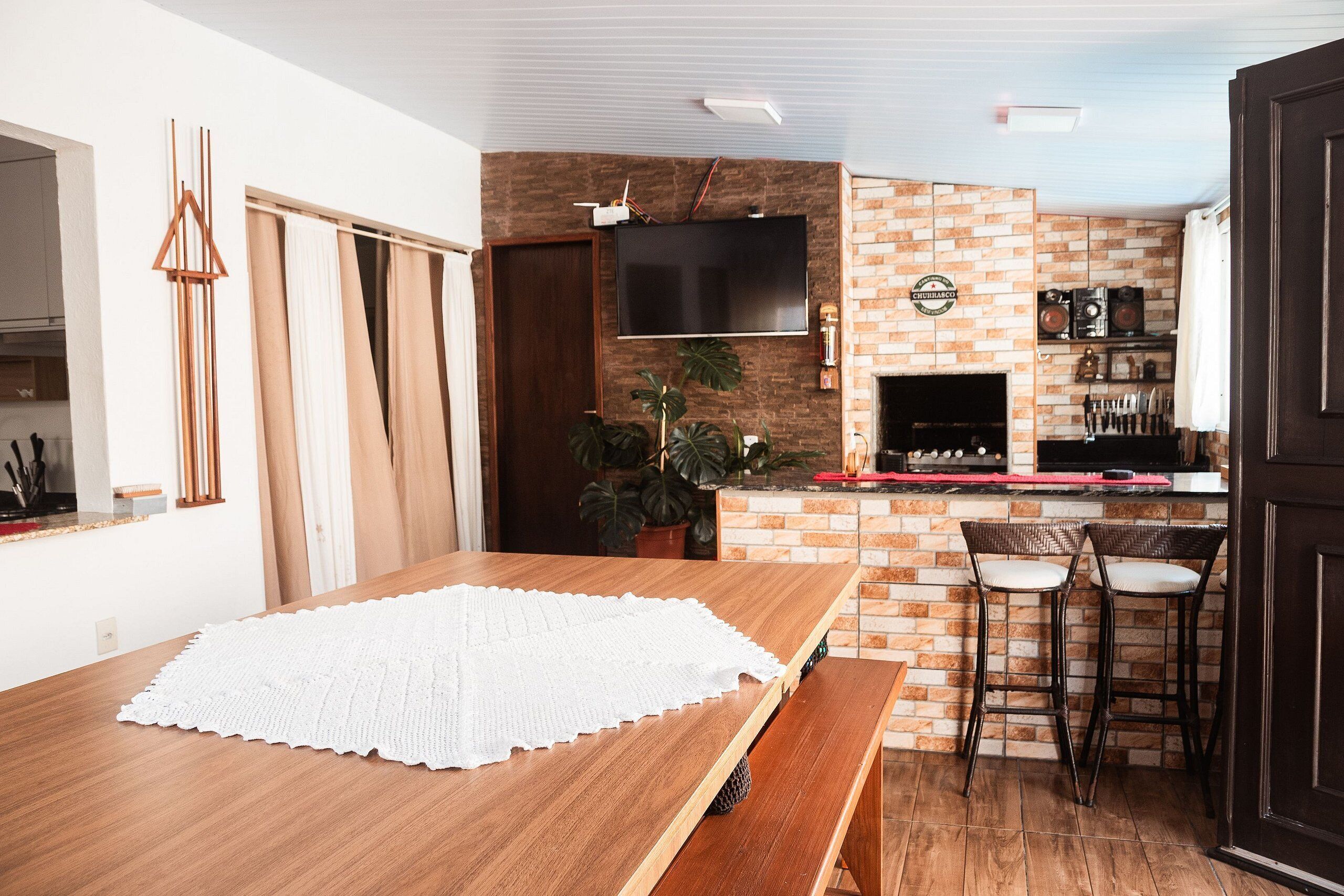 Honeymoon House, Pool Access | Dining