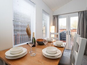 Dining - Bowness Bay Lodge (Windermere)