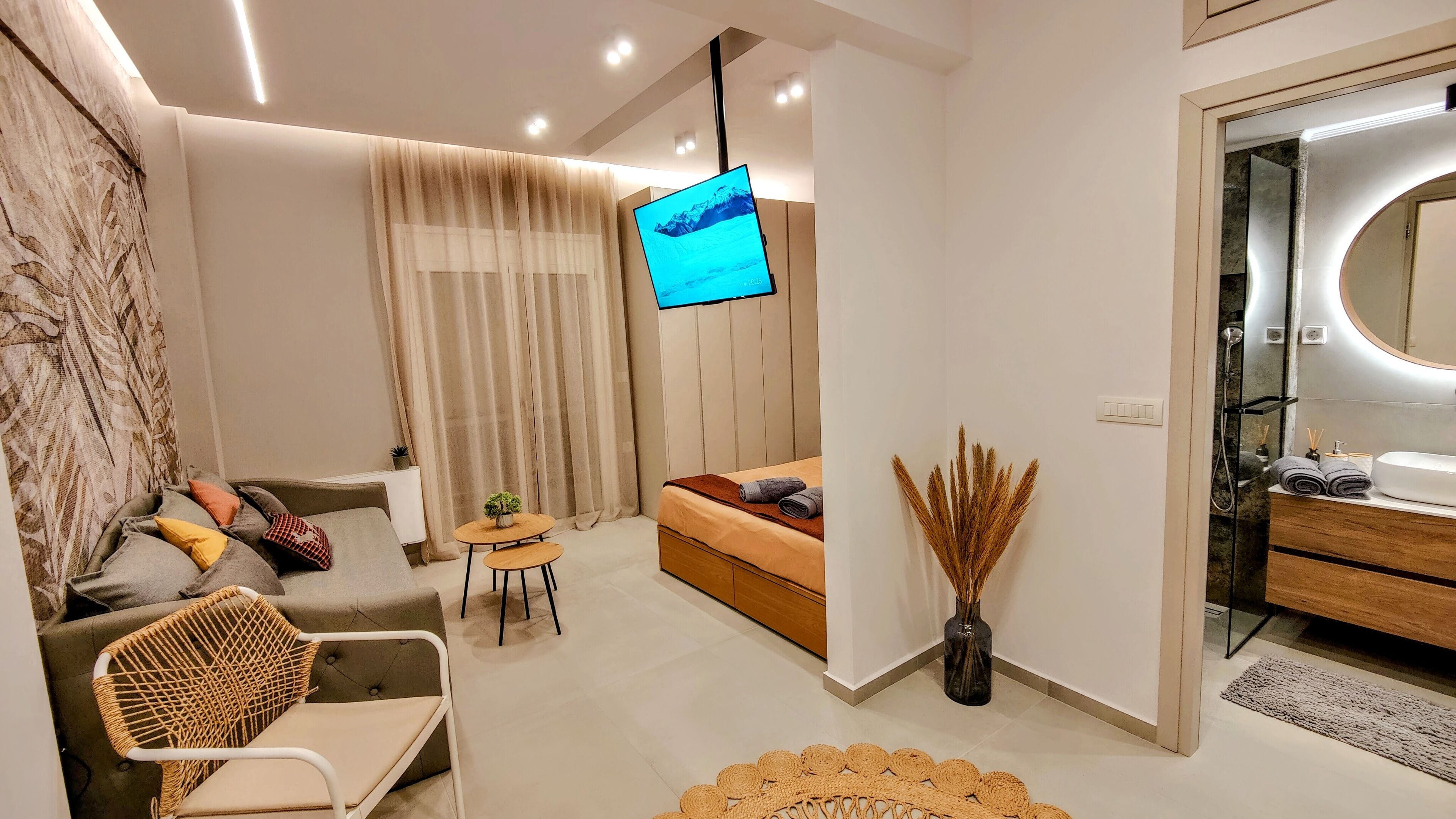 1 bedroom, in-room safe, desk, iron/ironing board