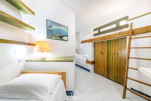 2 bedrooms, iron/ironing board, travel crib, WiFi - Waterside Oasis House (Villasimius)