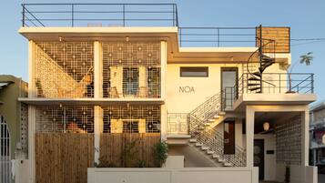 Fachada de la propiedad