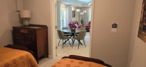 1 bedroom, iron/ironing board, WiFi, bed sheets - Cozy 1Br Minutes from Mall of GA and Lake Lanier (Buford)