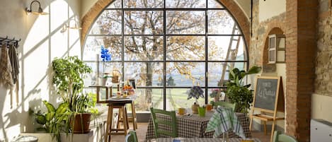 Petit déjeuner buffet compris tous les jours