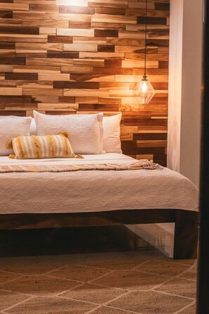 5 bedrooms, iron/ironing board, free WiFi, bed sheets - Beautiful Home set in Paradise with Jacuzzi & Pool (La Fortuna)