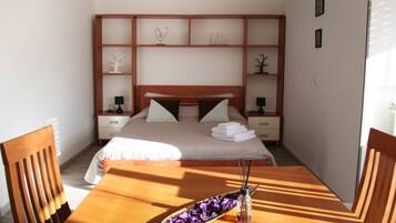 1 Schlafzimmer, Bügeleisen/Bügelbrett, Internetzugang