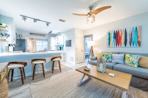 Smart-tv, böcker, datorskärmar och printers