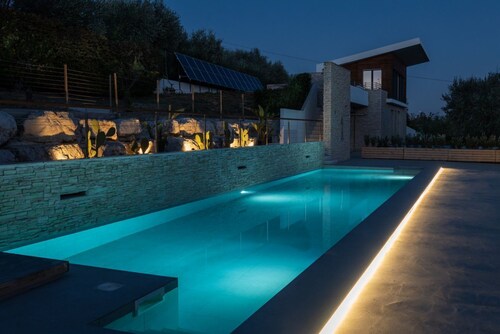 [Luxury & Relaxation] Private Pool with View