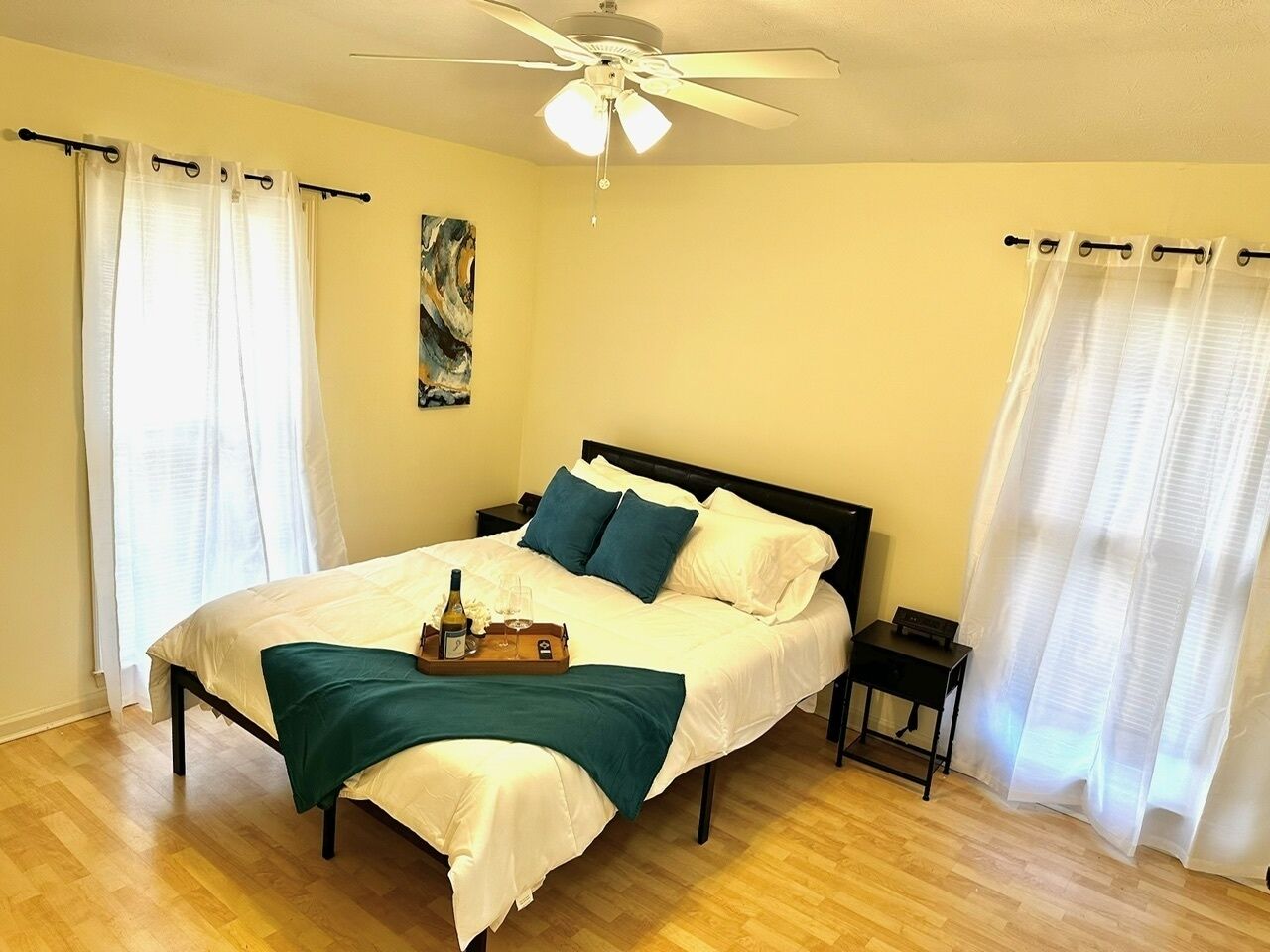 2 bedrooms, iron/ironing board, WiFi, bed sheets