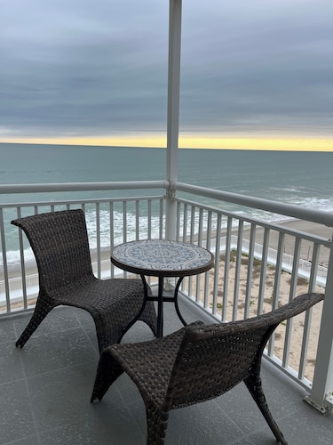 2/2 Ocean View Condo at Sandpiper. Wake up to the sounds of the waves!