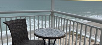 2/2 Ocean View Condo at Sandpiper. Wake up to the sounds of the waves!