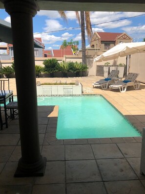 Pool - 4bed 3-bath, solar, aircons pool, entertainment area. Near restaurant shopping  (Hartbeespoort)