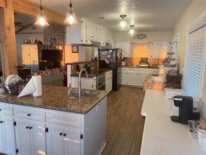 Lakefront Property with Boat Dock close to public boat ramp! Beautiful sunsets!