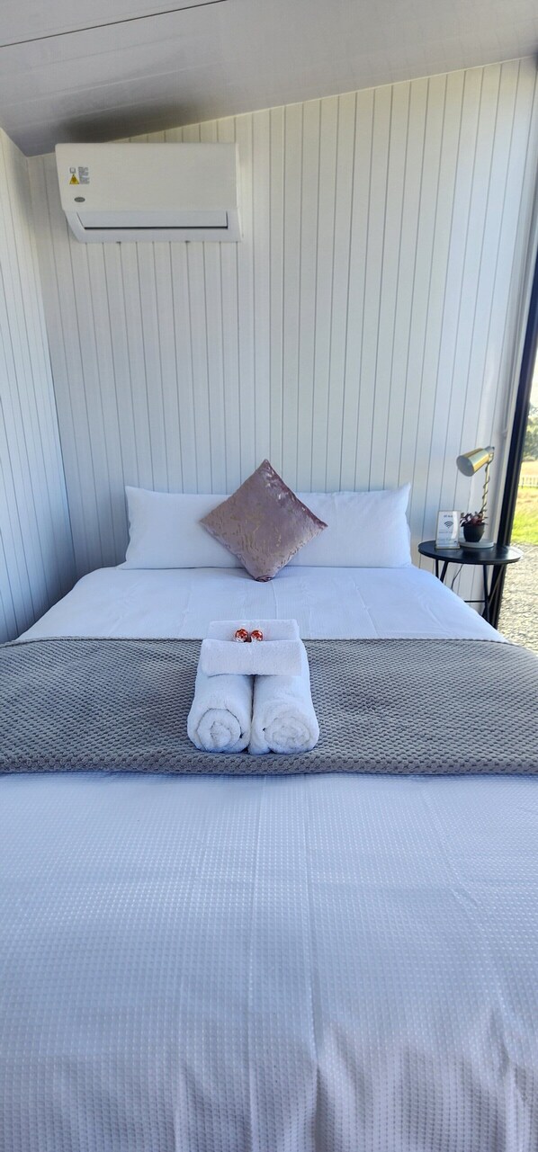 1 bedroom, free WiFi, bed sheets