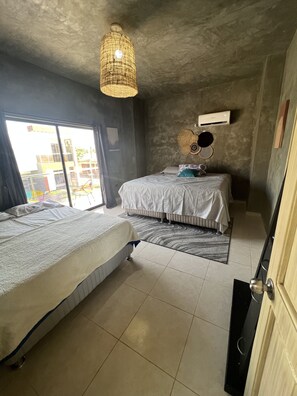 4 Schlafzimmer, Bügeleisen/Bügelbrett, kostenloses WLAN, Bettwäsche