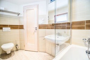 Hair dryer, towels, soap, toilet paper - Houseboat Benjamin + electric boat, max. 8 person (Prague)