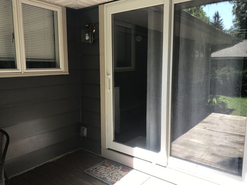 Bay Town Studio: Hospitality by the Bay!