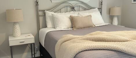 1 bedroom, WiFi, bed sheets