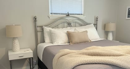 Bay Town Studio: Hospitality by the Bay!