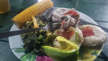 餐饮
