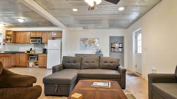 Smart TV, fireplace, video games