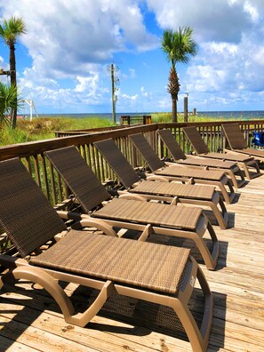 Property grounds - BeachHead Paradise-Your Perfect Place in Paradise, Beachfront 1/1! (Panama City Beach)