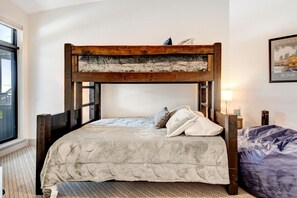 2 Schlafzimmer, Bügeleisen/Bügelbrett, Reisekinderbett, kostenloses WLAN
