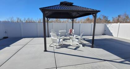 1 story home near Brianhead Ski, National Parks, Shakespeare Festival!