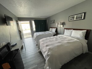 Blackout drapes, iron/ironing board, free WiFi, bed sheets - COVERED BRIDGE INN & SUITES  (Oneonta)