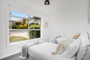 3 chambres, fer et planche à repasser, lit parapluie, Wi-Fi gratuit