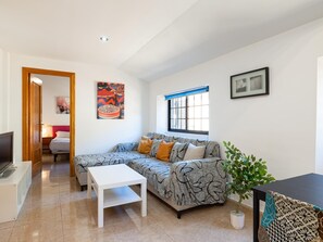 TV - H2M Lazcano with sunny terrace in old town (Málaga)