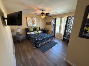 5 chambres, bureau, fer et planche à repasser, Wi-Fi gratuit