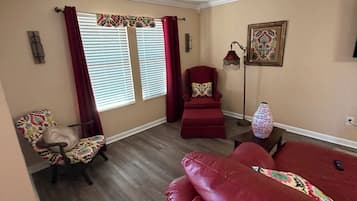 Smart TV, video games, ping pong, video library