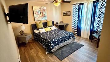 5 bedrooms, desk, iron/ironing board, free WiFi