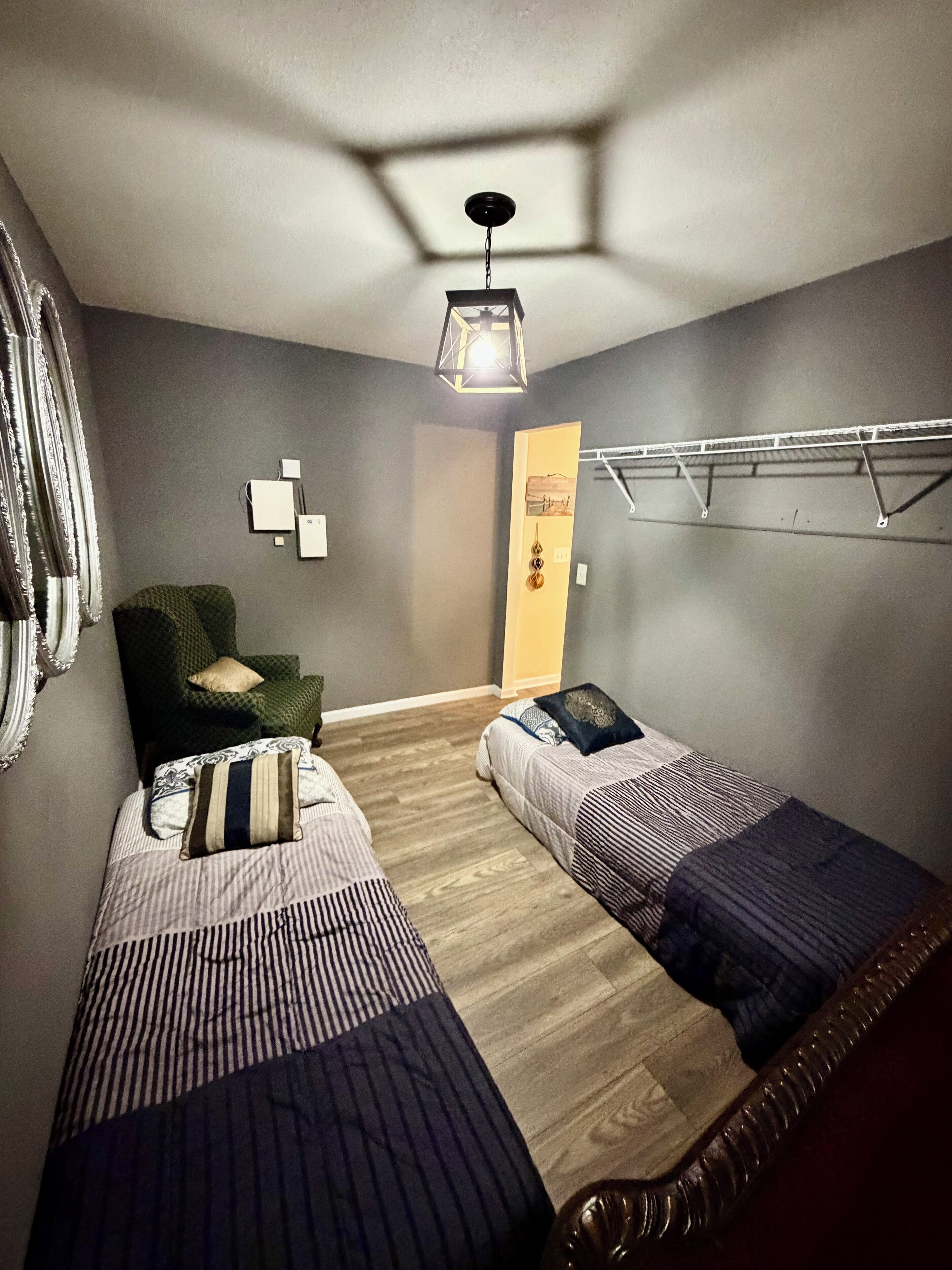 5 bedrooms, desk, iron/ironing board, free WiFi