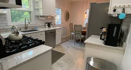 Cozy 2BR Near Marietta Square and Braves Stadium