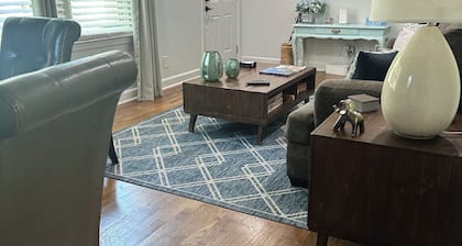Cozy 2BR Near Marietta Square and Braves Stadium