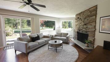 Smart TV, fireplace, video games