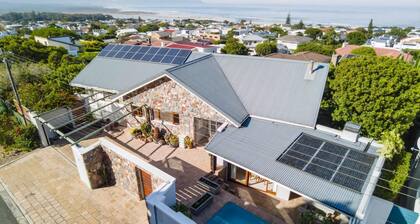 Sea Valley Lodge X | 180 degree sea views