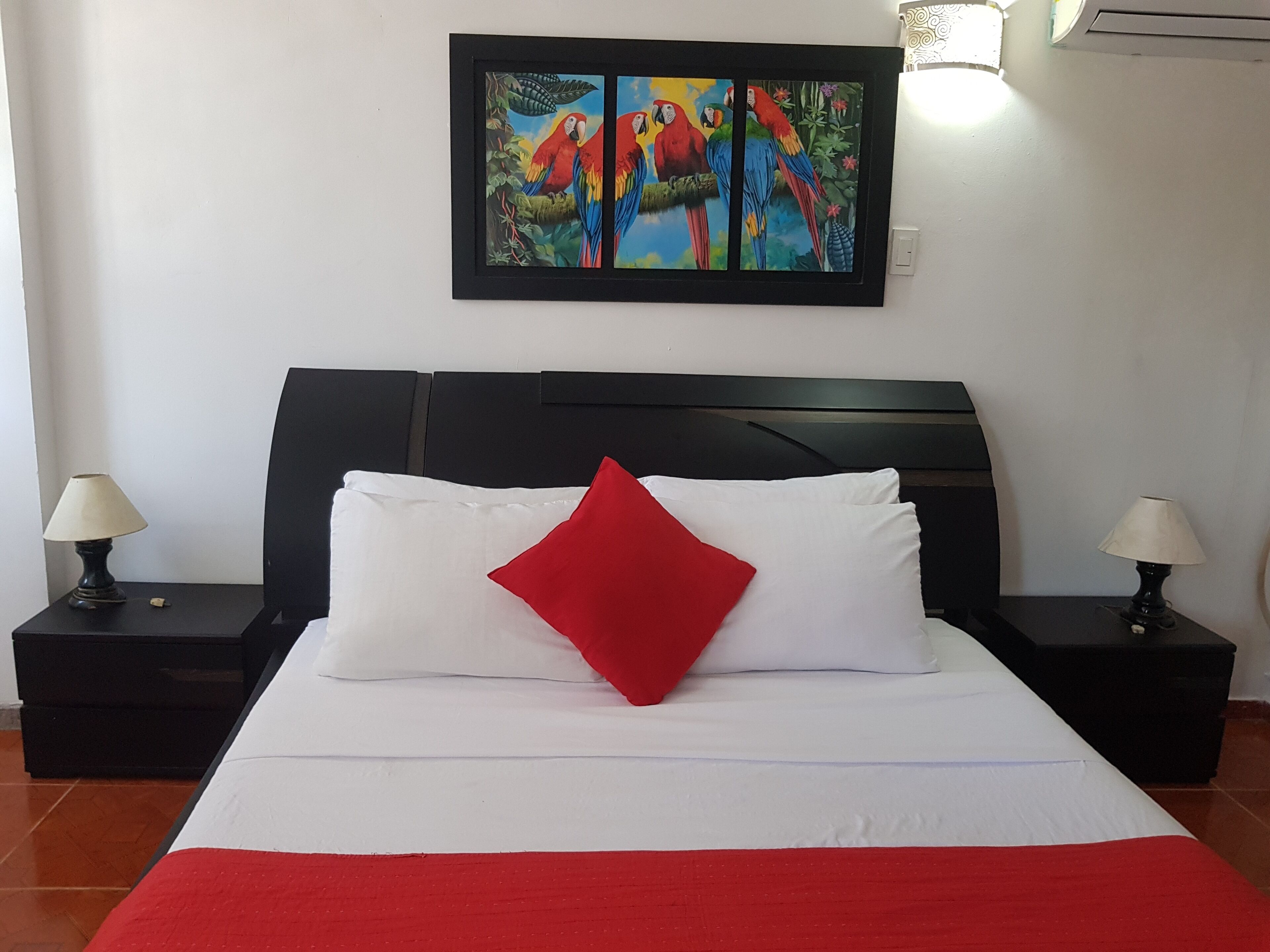 Photo - Hotel Media Luna