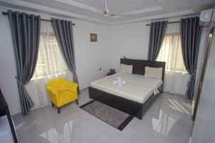 Deluxe Double Room, Non Smoking | Desk, laptop workspace, free WiFi, bed sheets